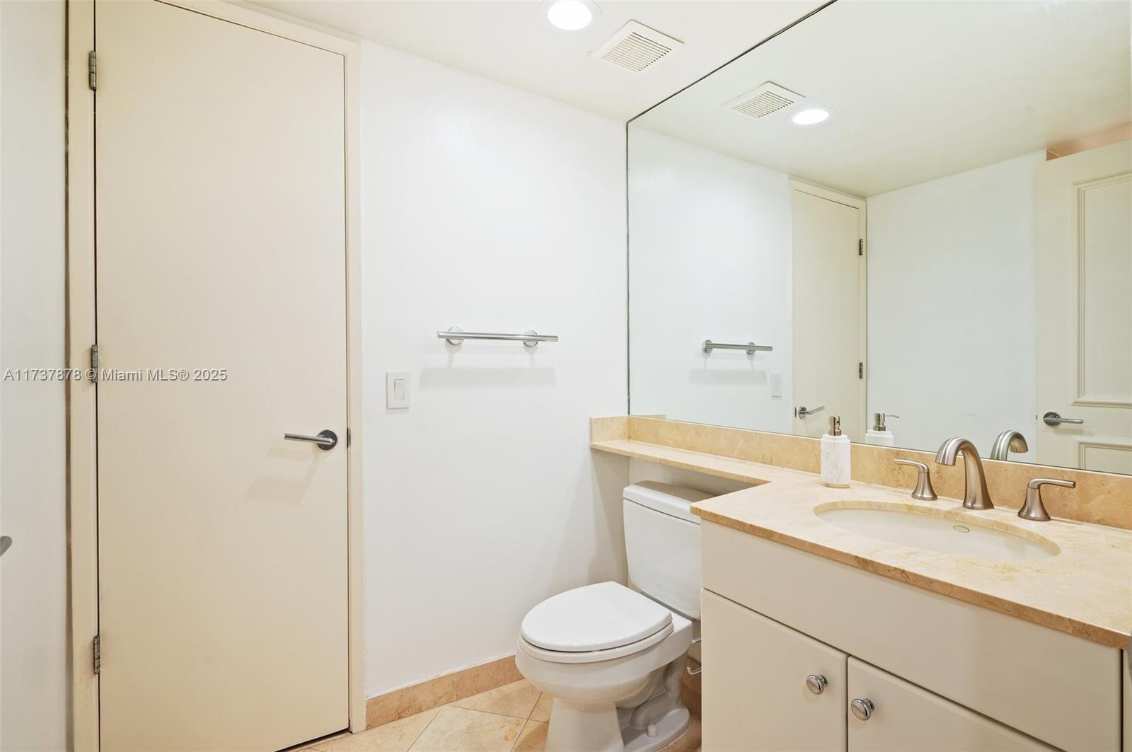 765 Crandon Blvd 407 Property Photo 17