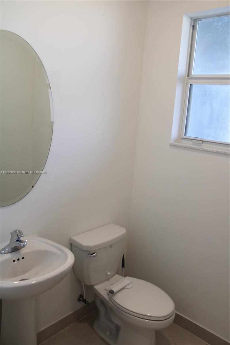 1462 Se 26th Ter 0 Property Photo 6