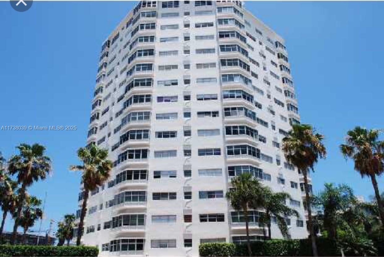 1881 Washington Ave 12E Property Photo 1