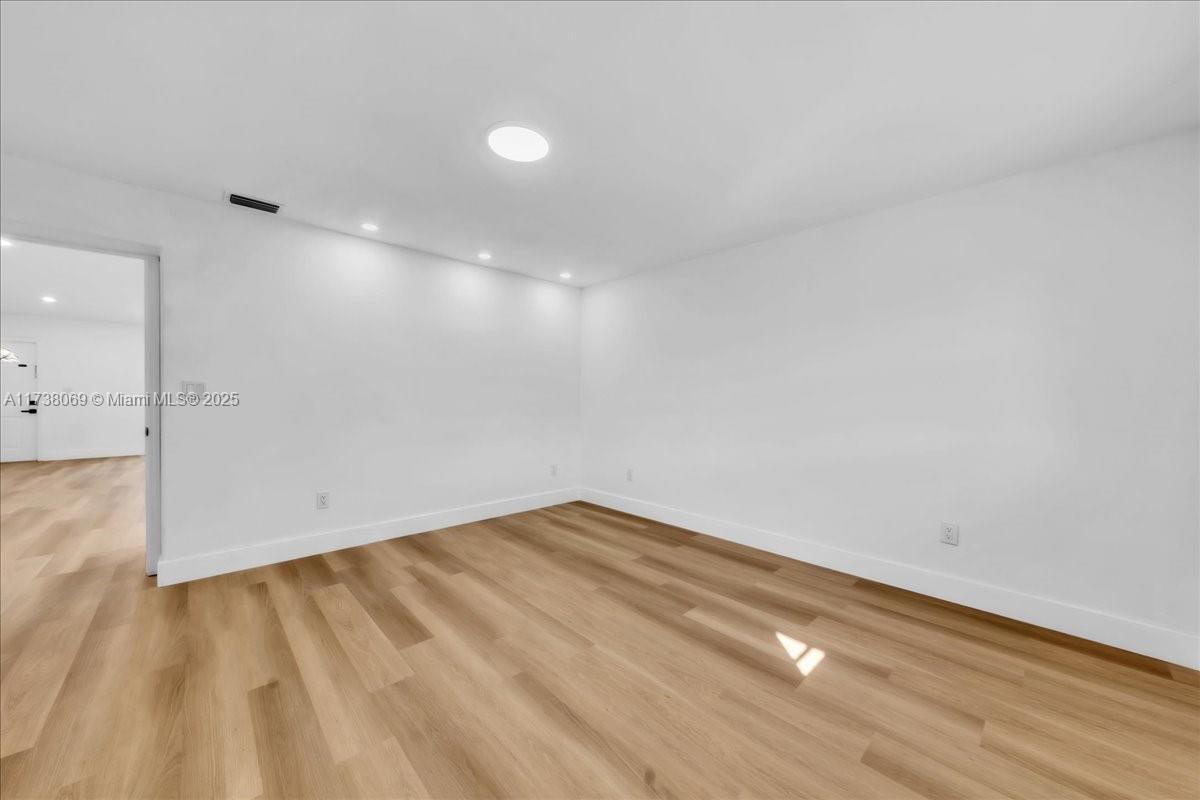 912 Cardinal Pl Property Photo 33