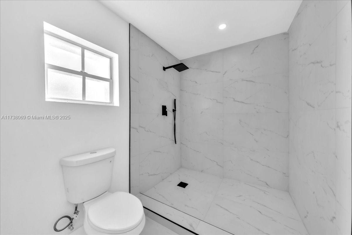 912 Cardinal Pl Property Photo 39