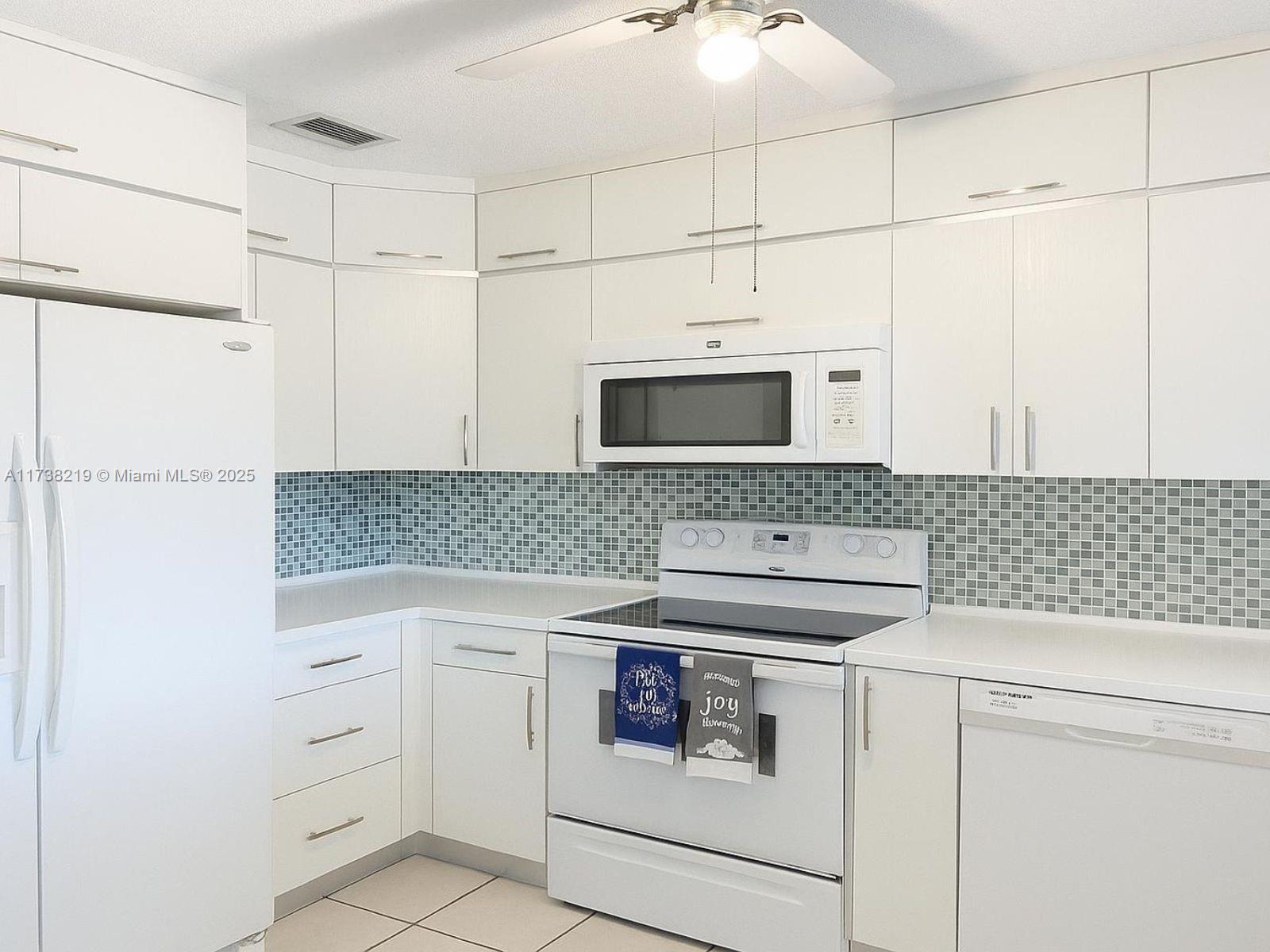 4903 Sw 144th Ct - Property Photo 6