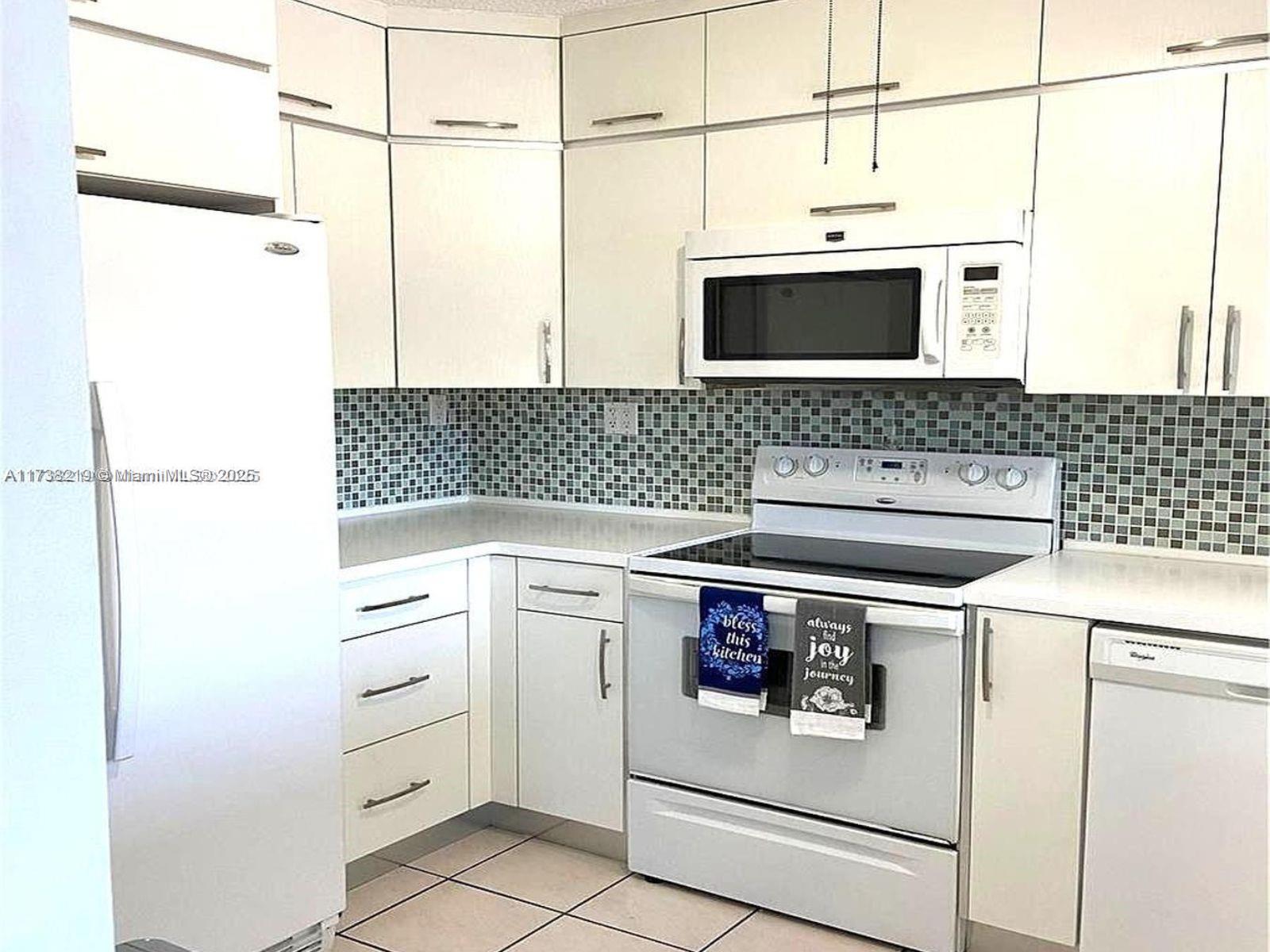 4903 Sw 144th Ct - Property Photo 7