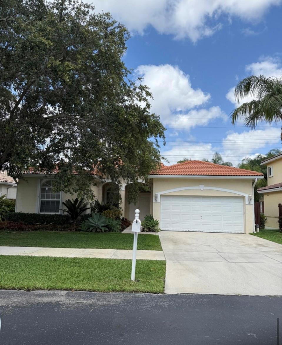 2670 Dunwoodie Pl Property Photo 2