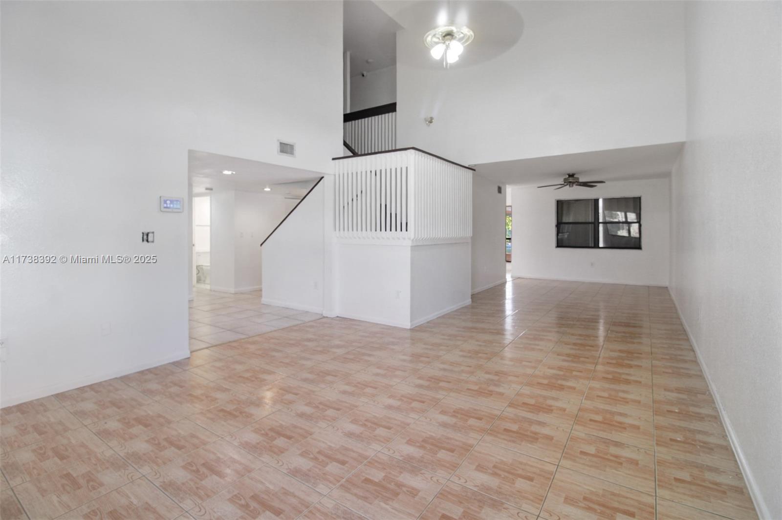1240 S Fieldlark Ln Property Photo 2