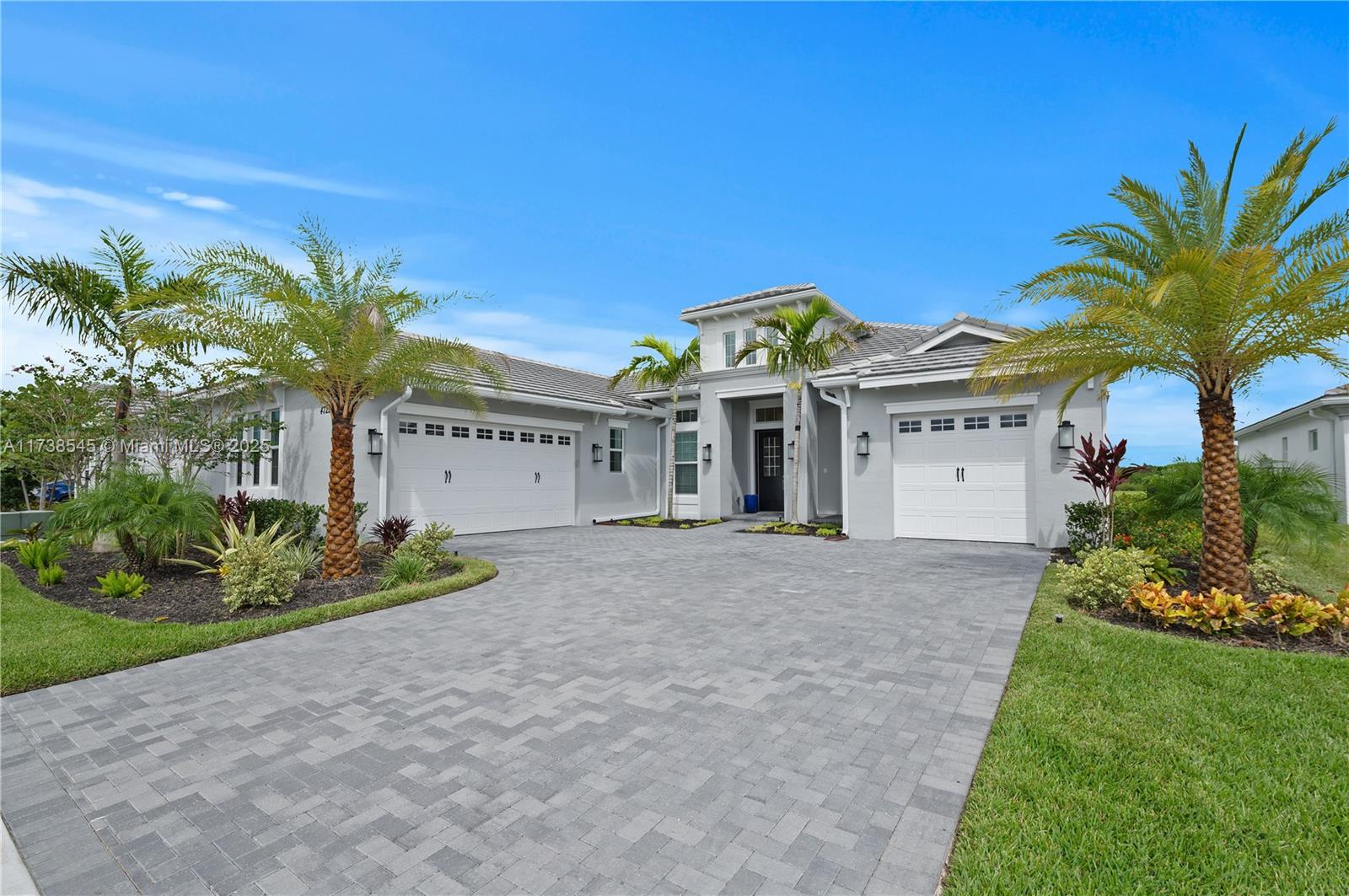 4722 Estates Cir Property Photo