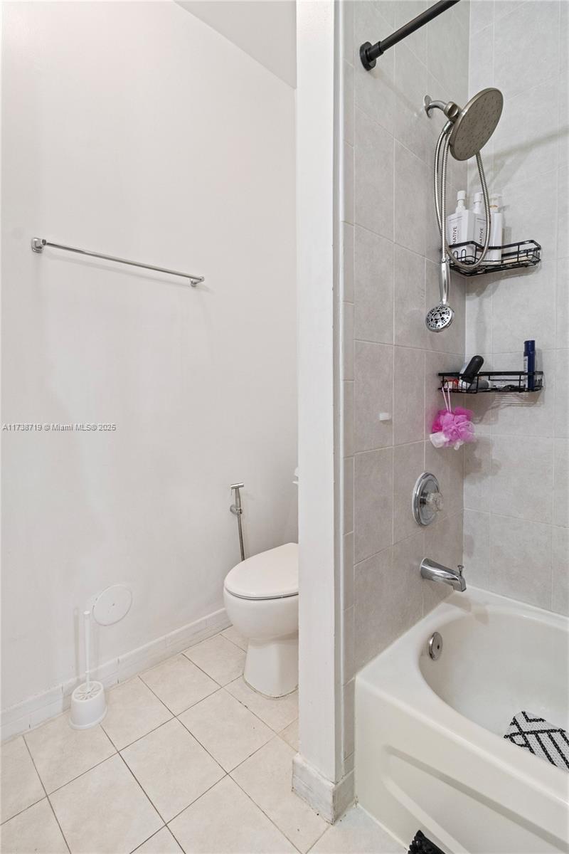 2711 Ne 4th St 202 Property Photo 14