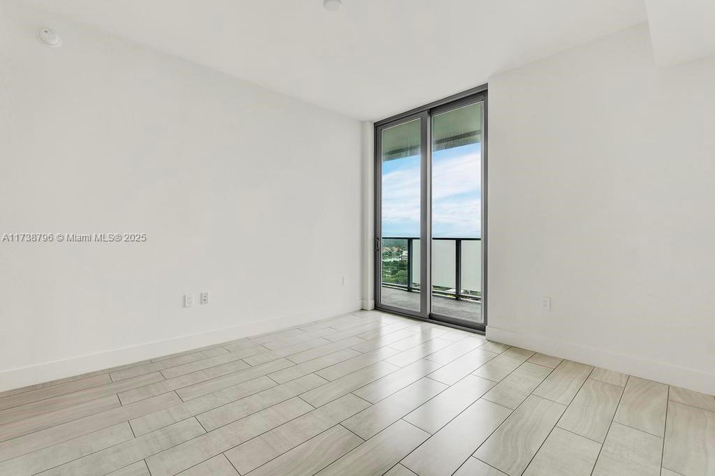2000 Metropica Way 2307 Property Photo 11