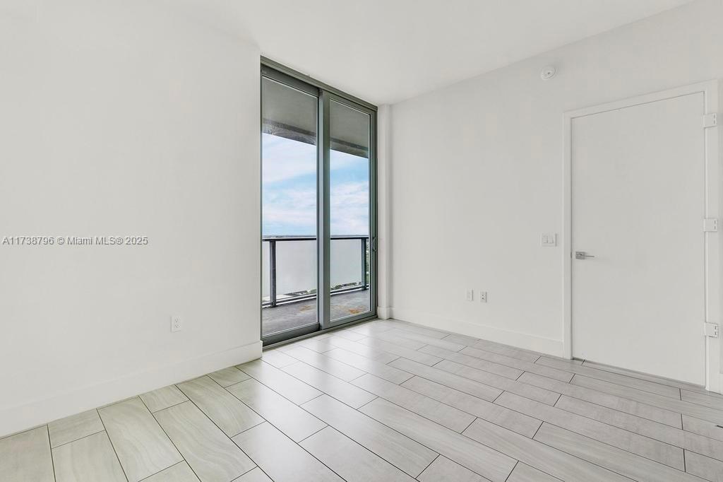 2000 Metropica Way 2307 Property Photo 20