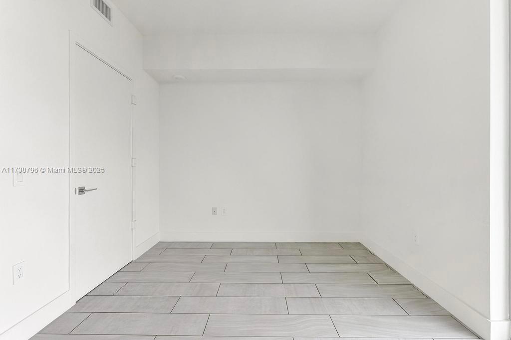 2000 Metropica Way 2307 Property Photo 23