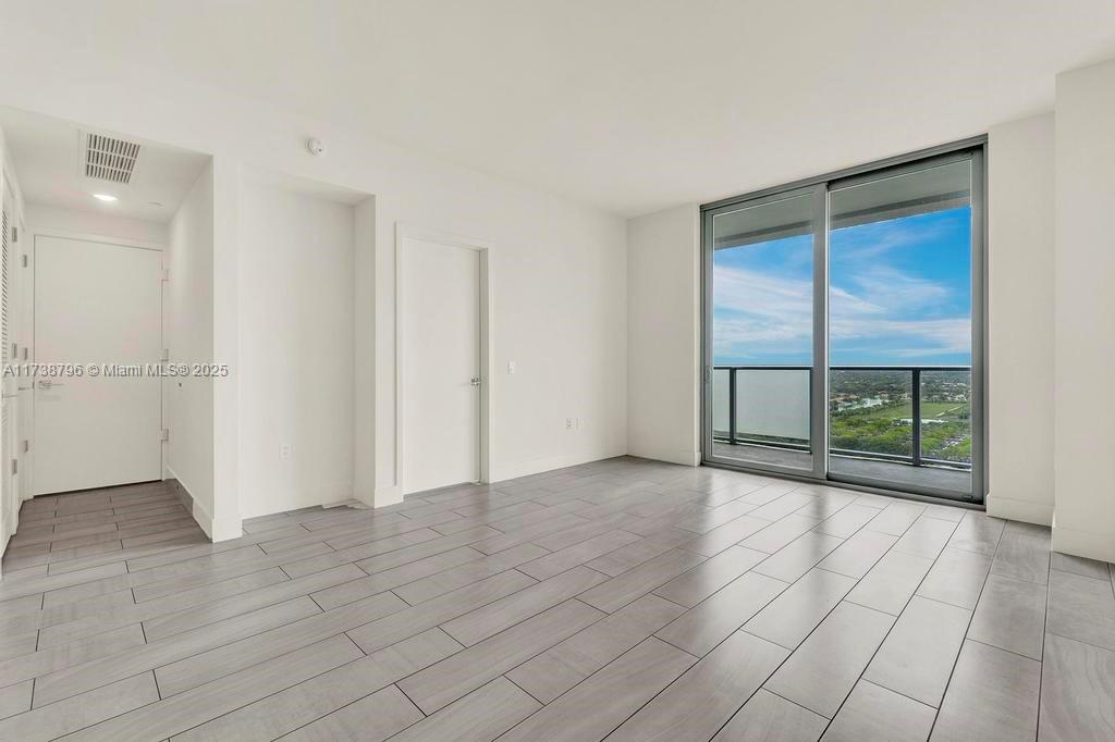2000 Metropica Way 2307 Property Photo 28