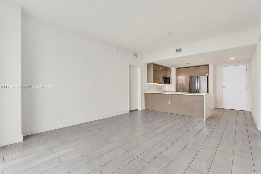 2000 Metropica Way 2307 Property Photo 29