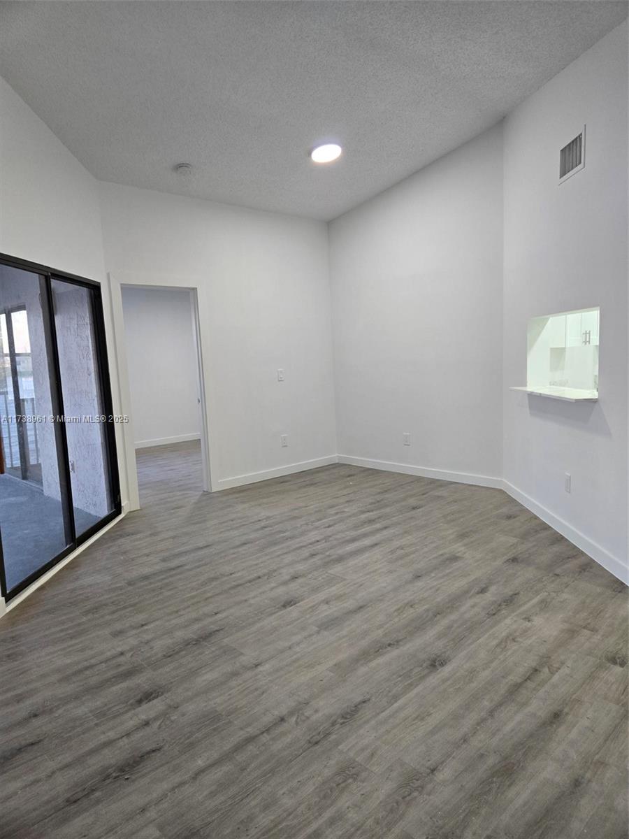 800 Independence Dr 800l Property Photo 7