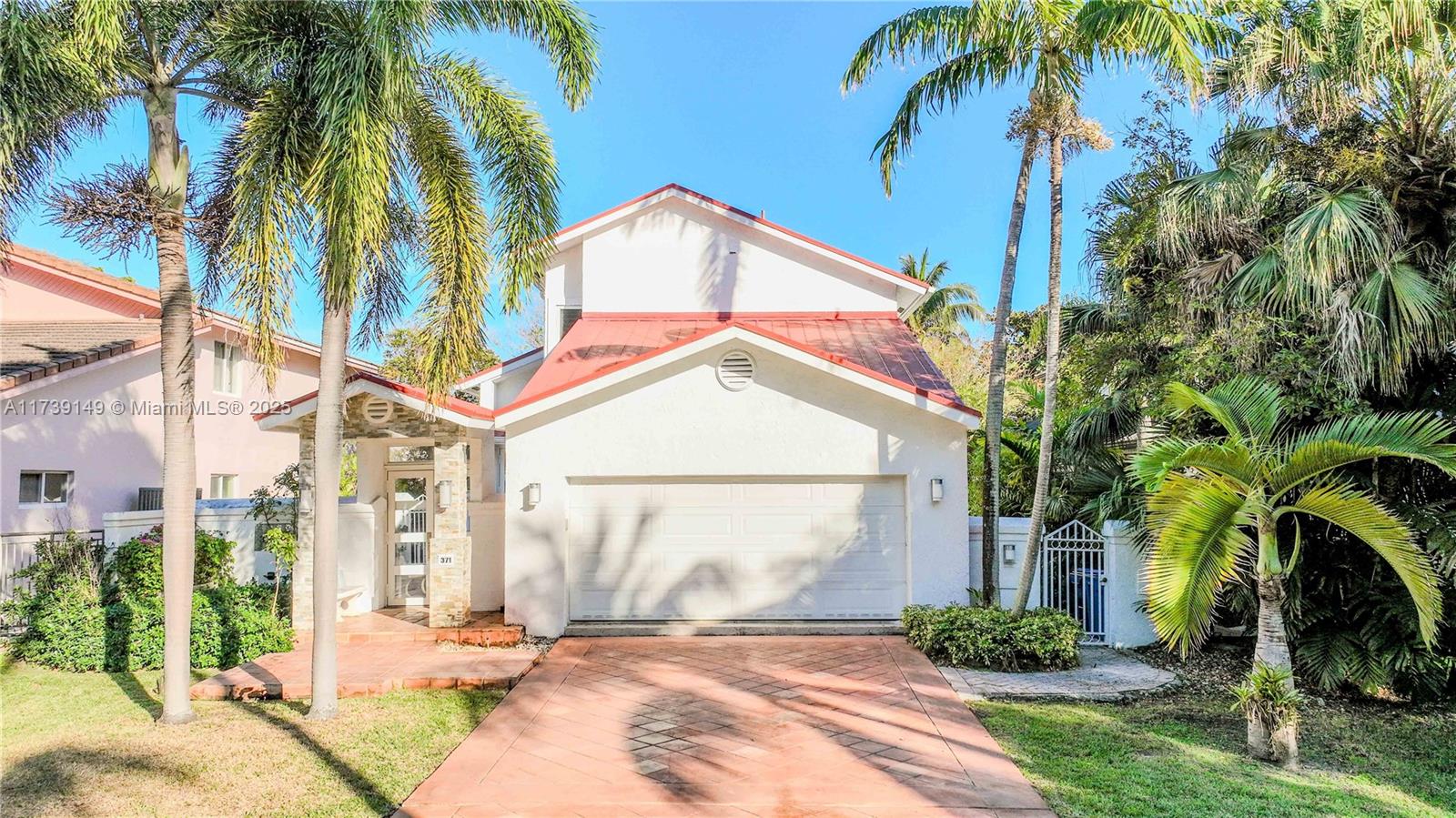 371 Golden Beach Dr Property Photo