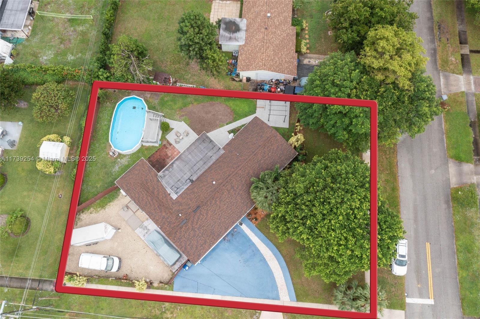 861 Magnolia Property Photo