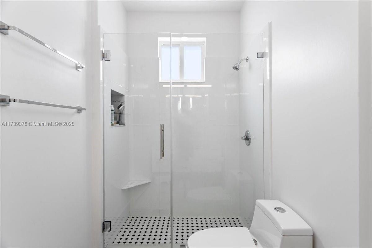 3847 Crestwood Cir Property Photo 39
