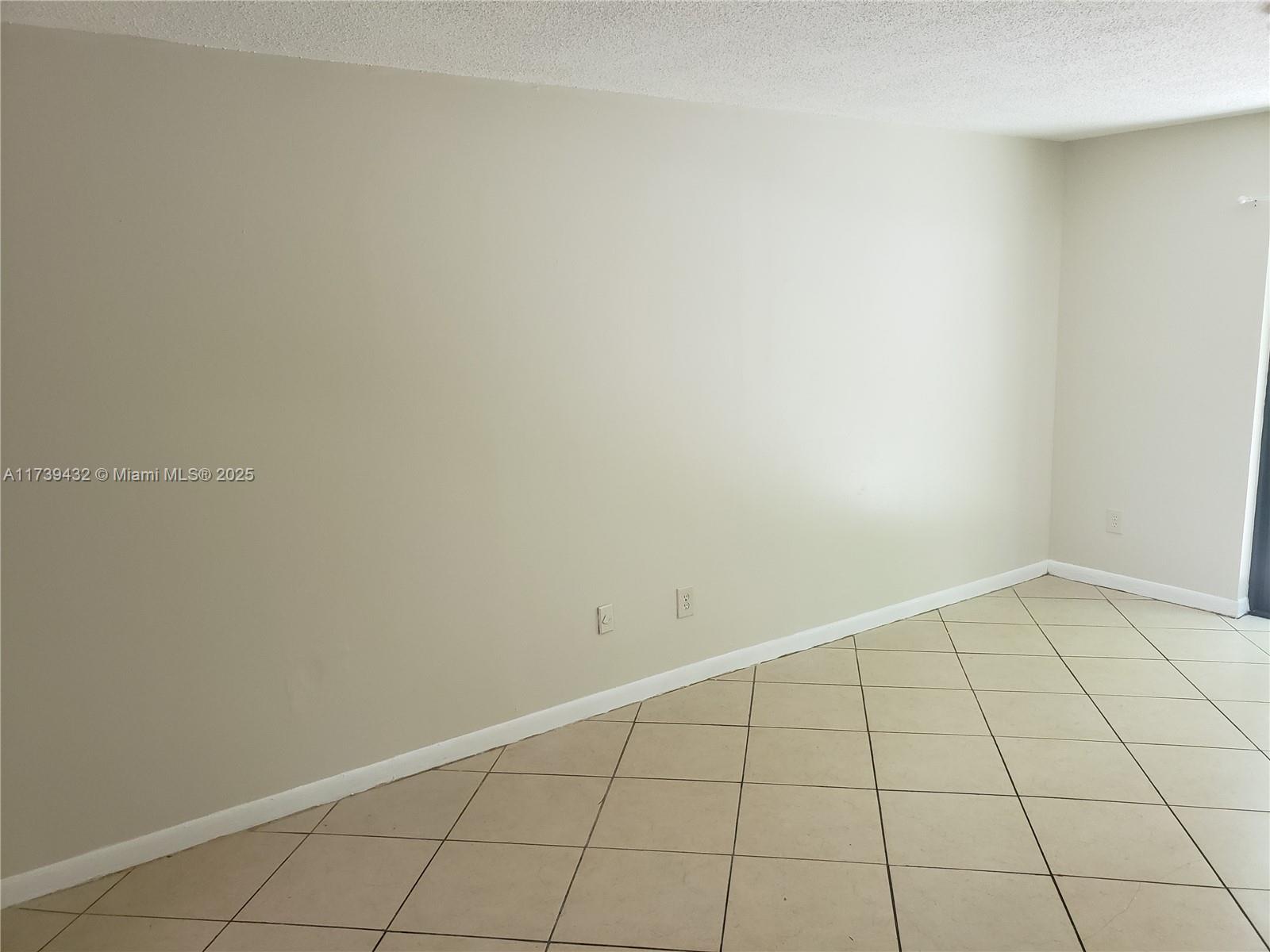 1463 Woodpecker St Property Photo 9