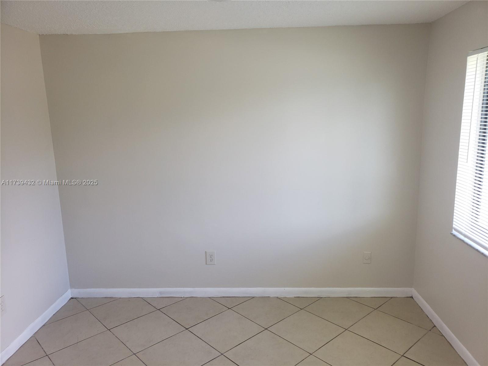 1463 Woodpecker St Property Photo 19