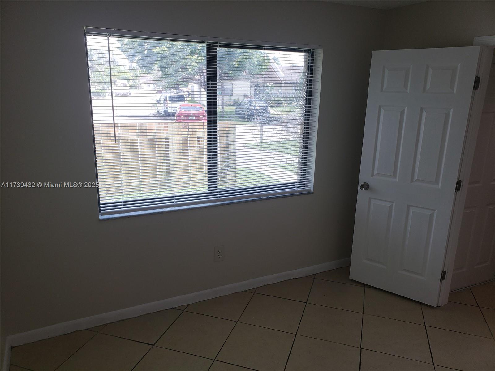 1463 Woodpecker St Property Photo 22