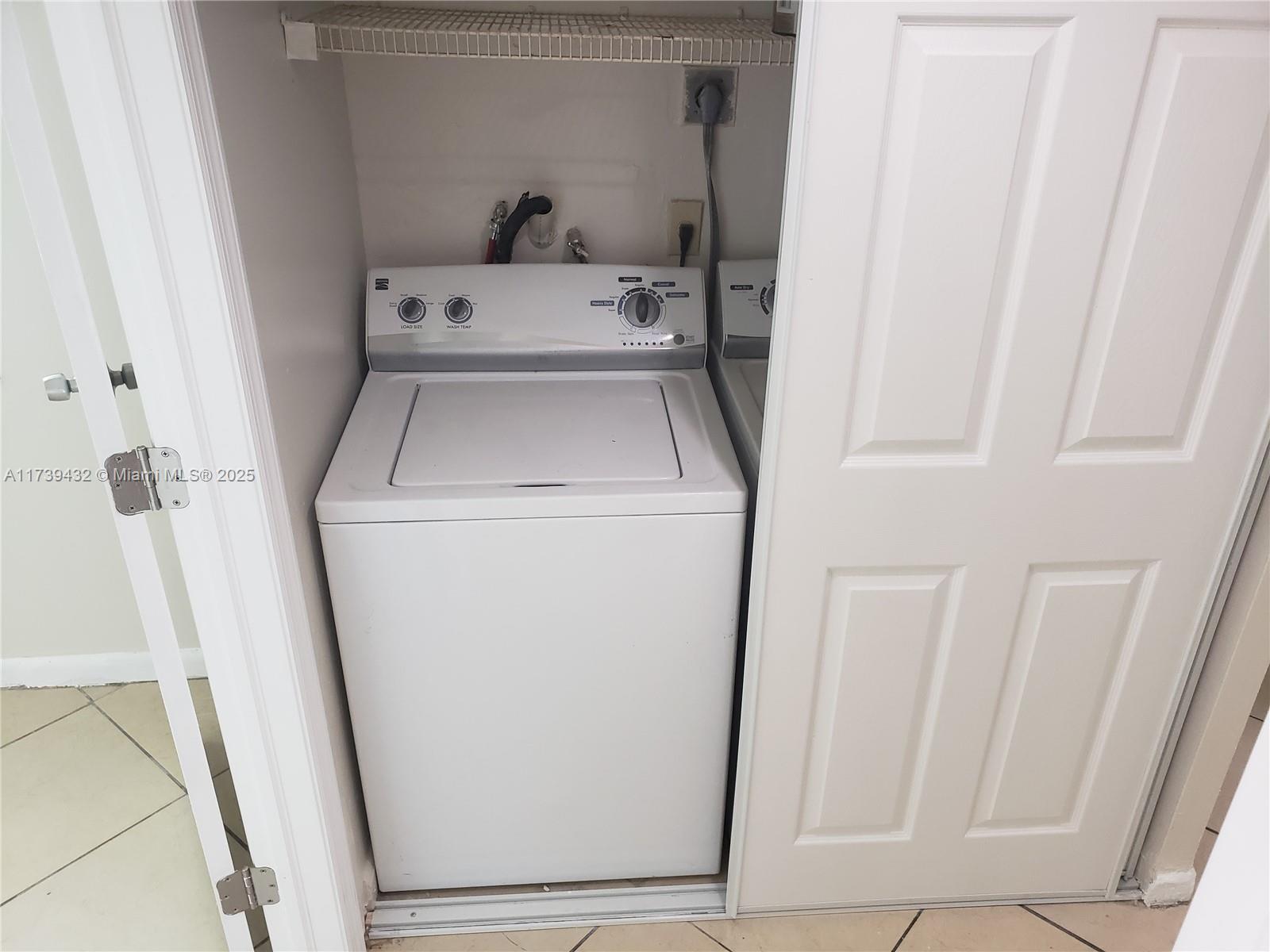 1463 Woodpecker St Property Photo 24