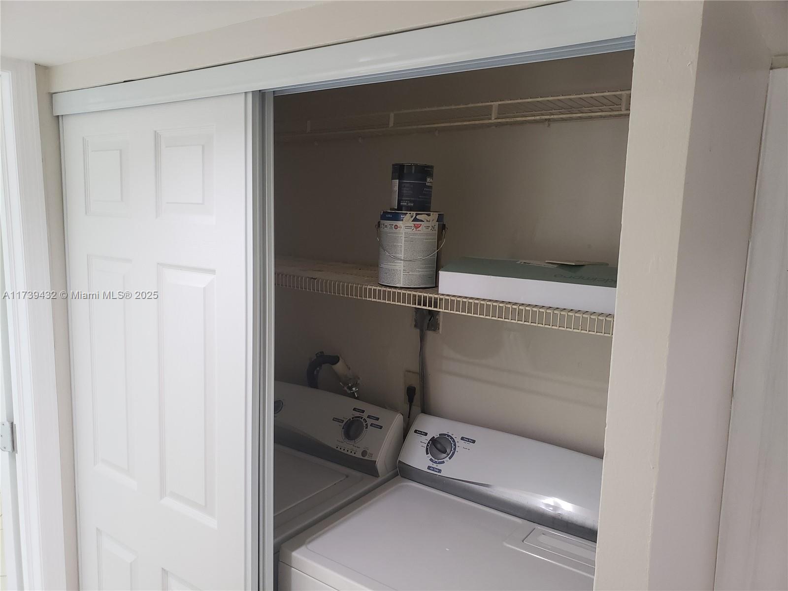 1463 Woodpecker St Property Photo 26