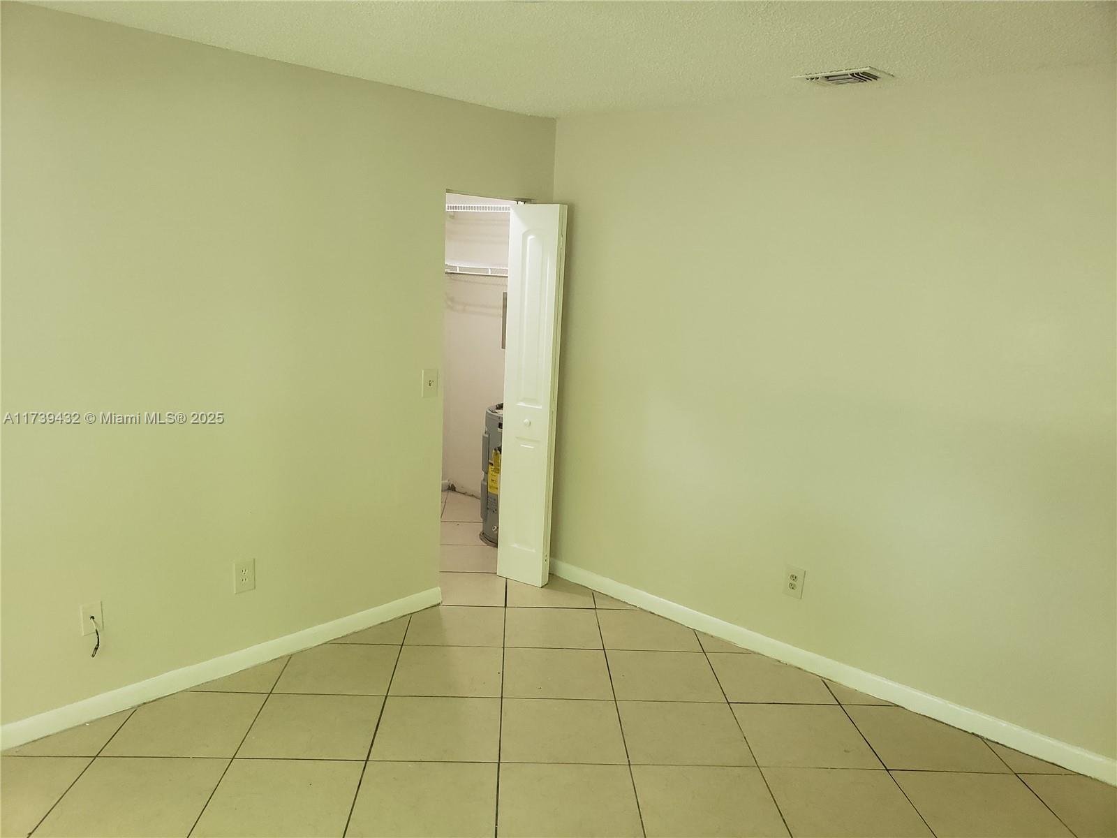 1463 Woodpecker St Property Photo 34