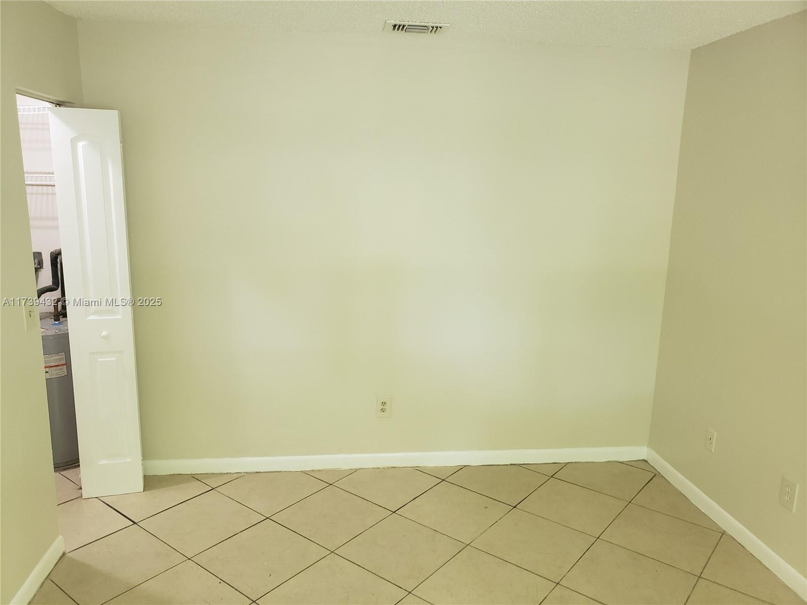 1463 Woodpecker St Property Photo 35