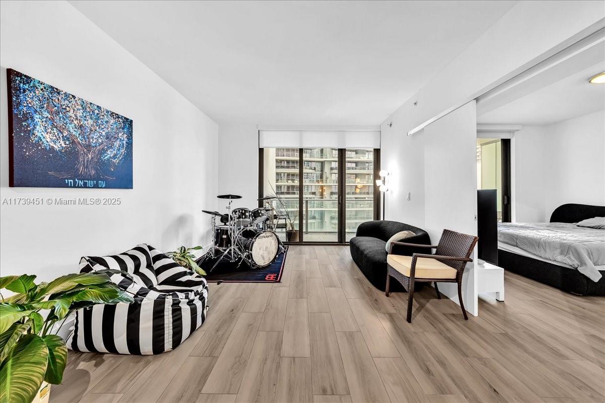 1010 Brickell Ave 2208 Property Photo
