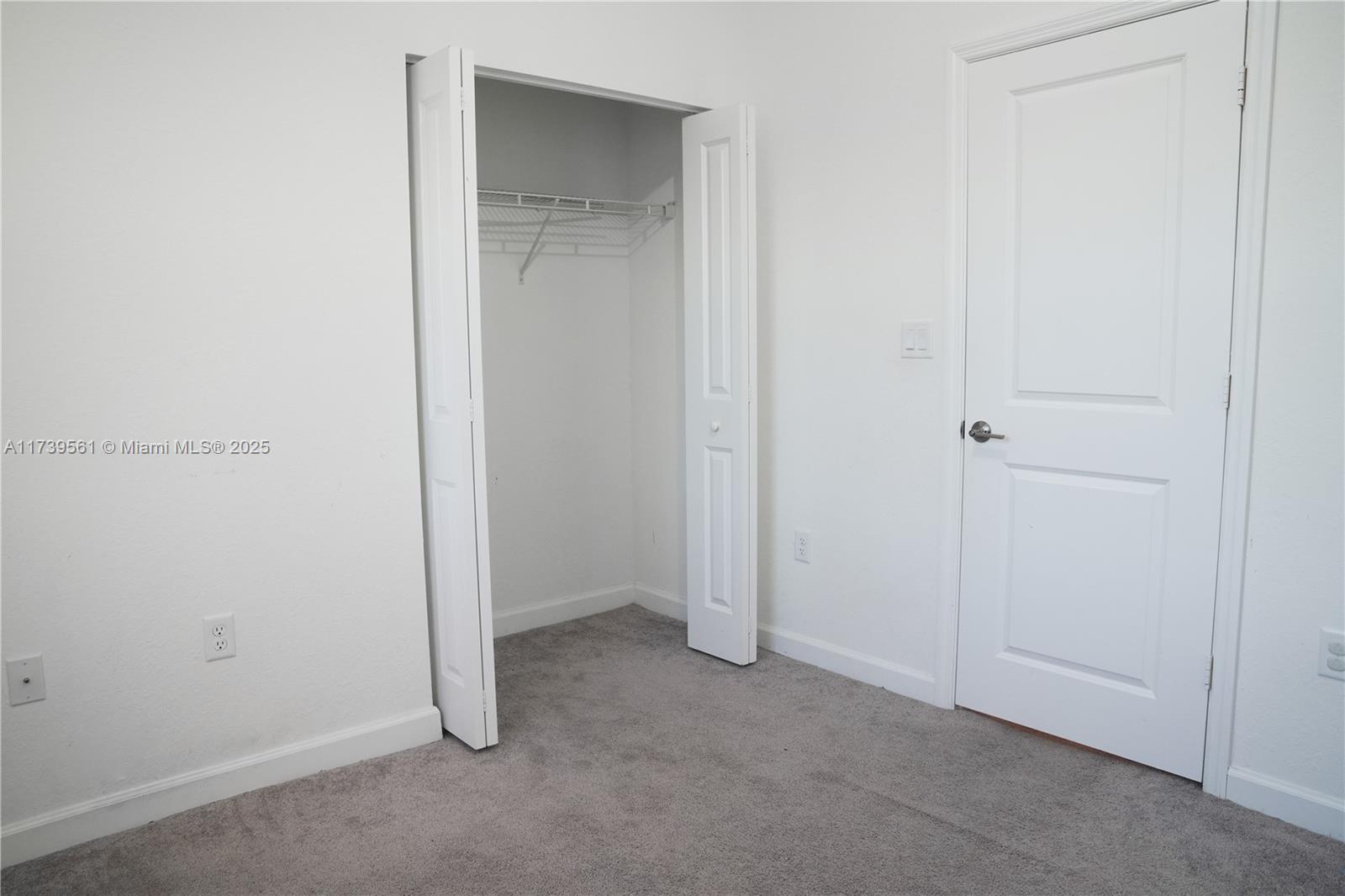 2683 Se 19th St Property Photo 12