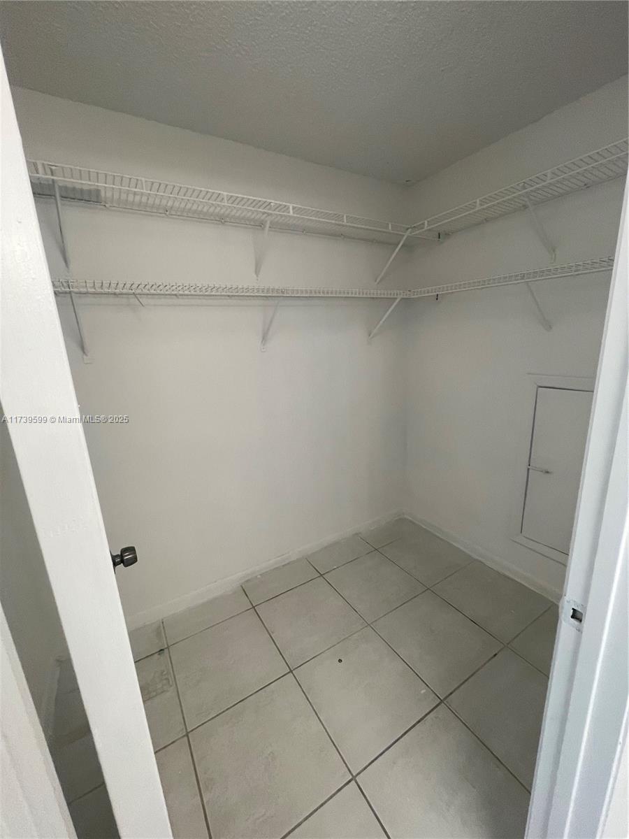 1042 Adams Ave 1042k Property Photo 10