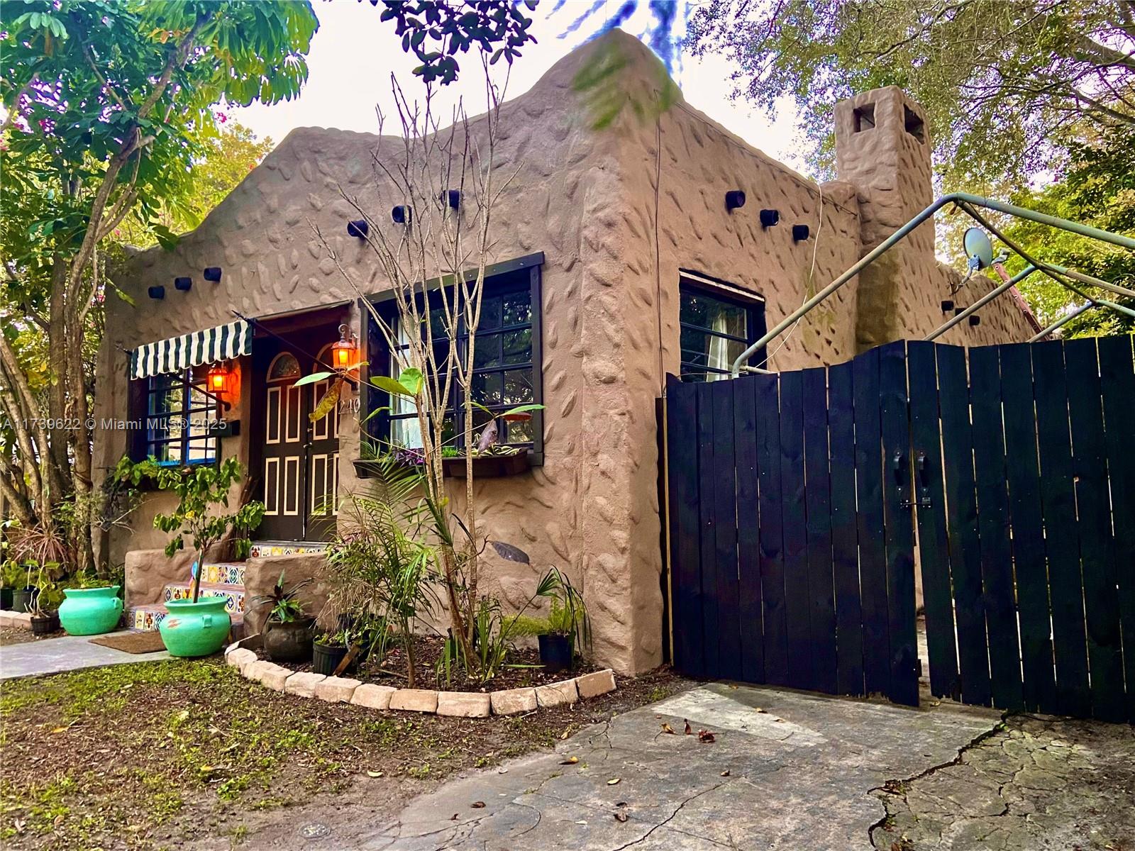 240 Hibiscus Dr A Property Photo 20