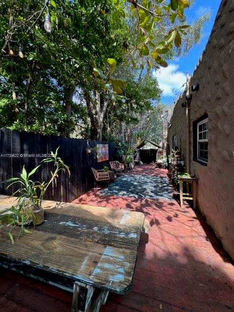 240 Hibiscus Dr A Property Photo 22