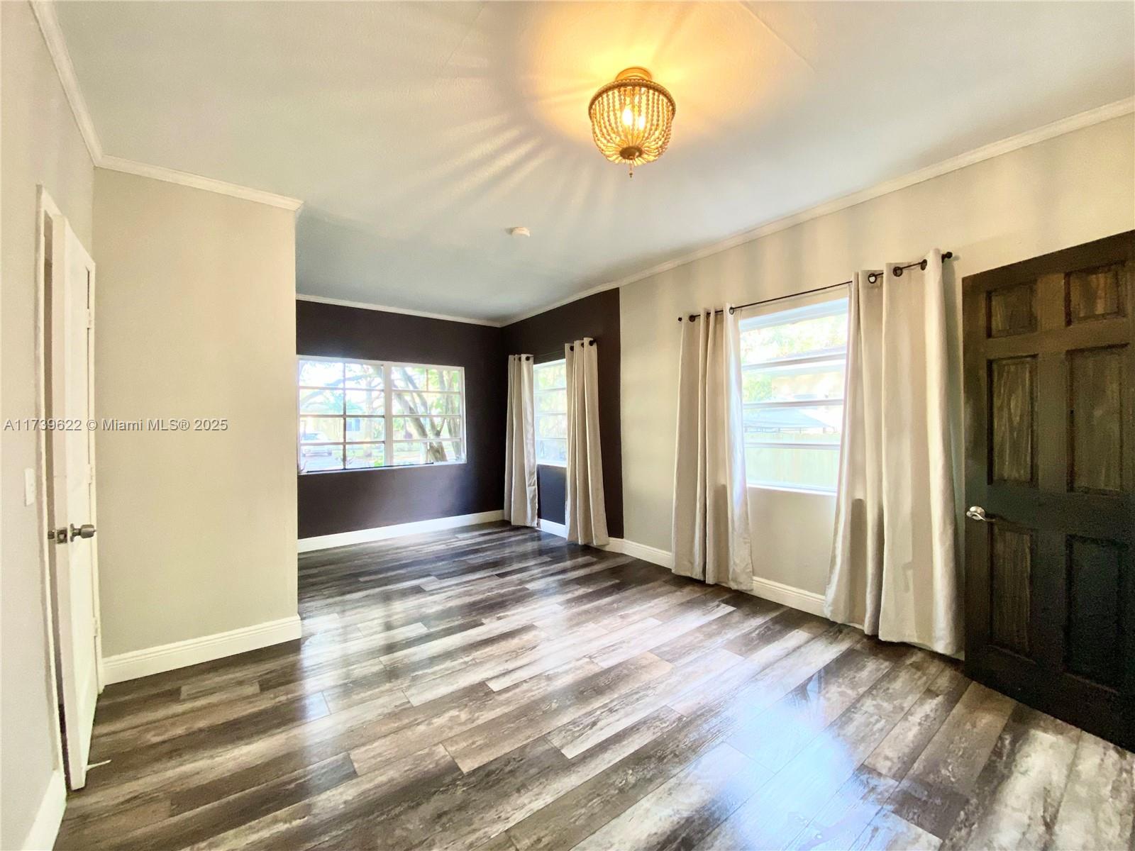 240 Hibiscus Dr A Property Photo 27
