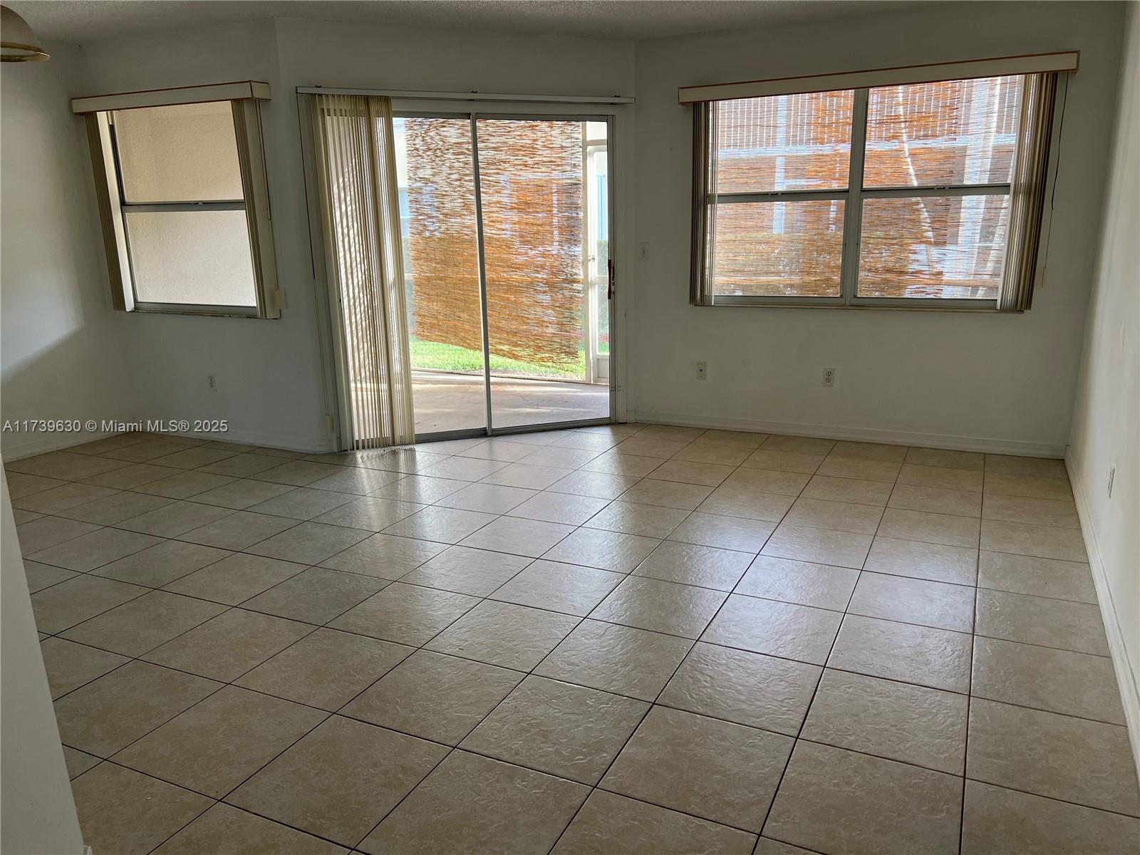 2645 Se 21st Ct 103-d Property Photo 3