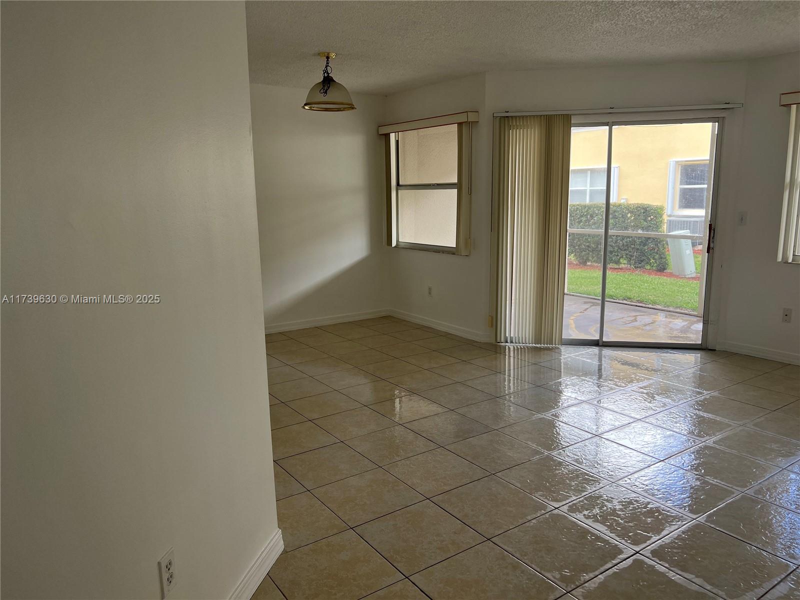 2645 Se 21st Ct 103-d Property Photo 6