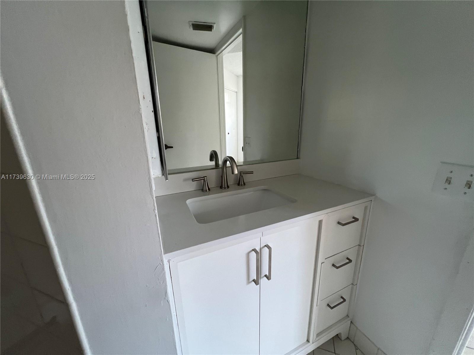 2645 Se 21st Ct 103-d Property Photo 7