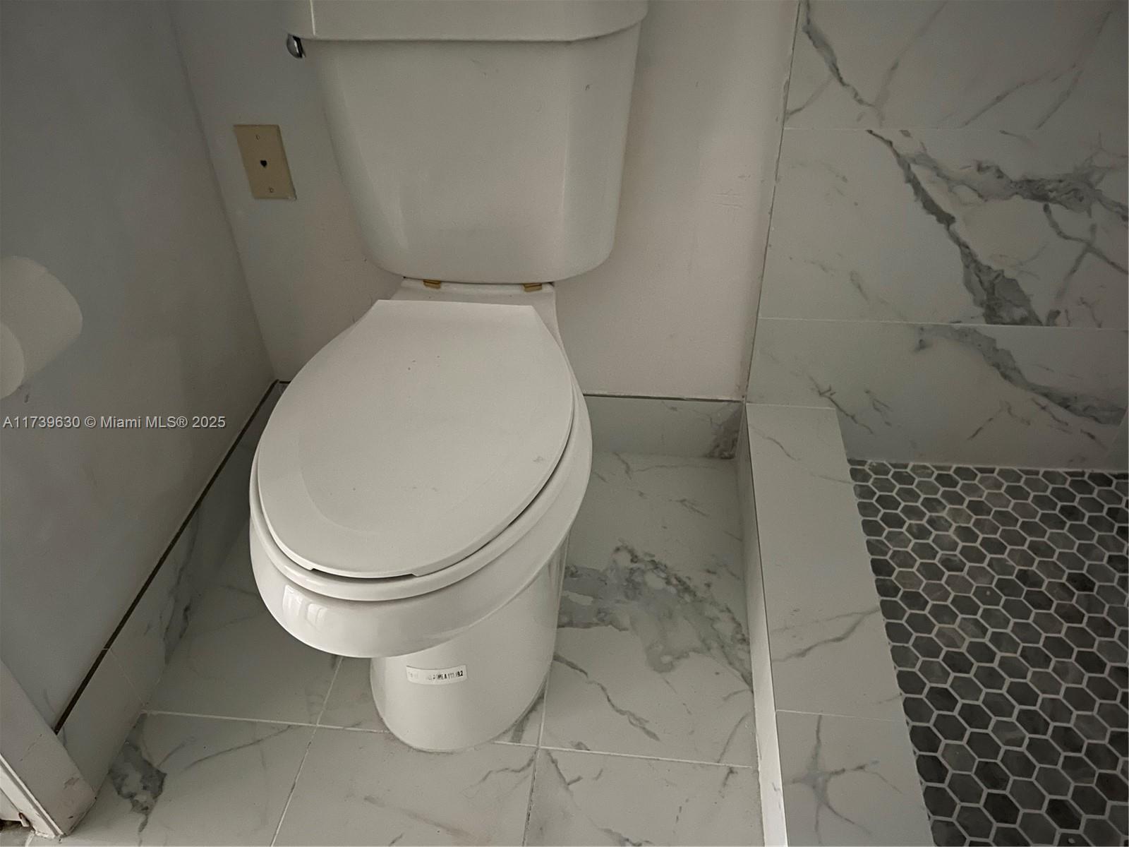 2645 Se 21st Ct 103-d Property Photo 12