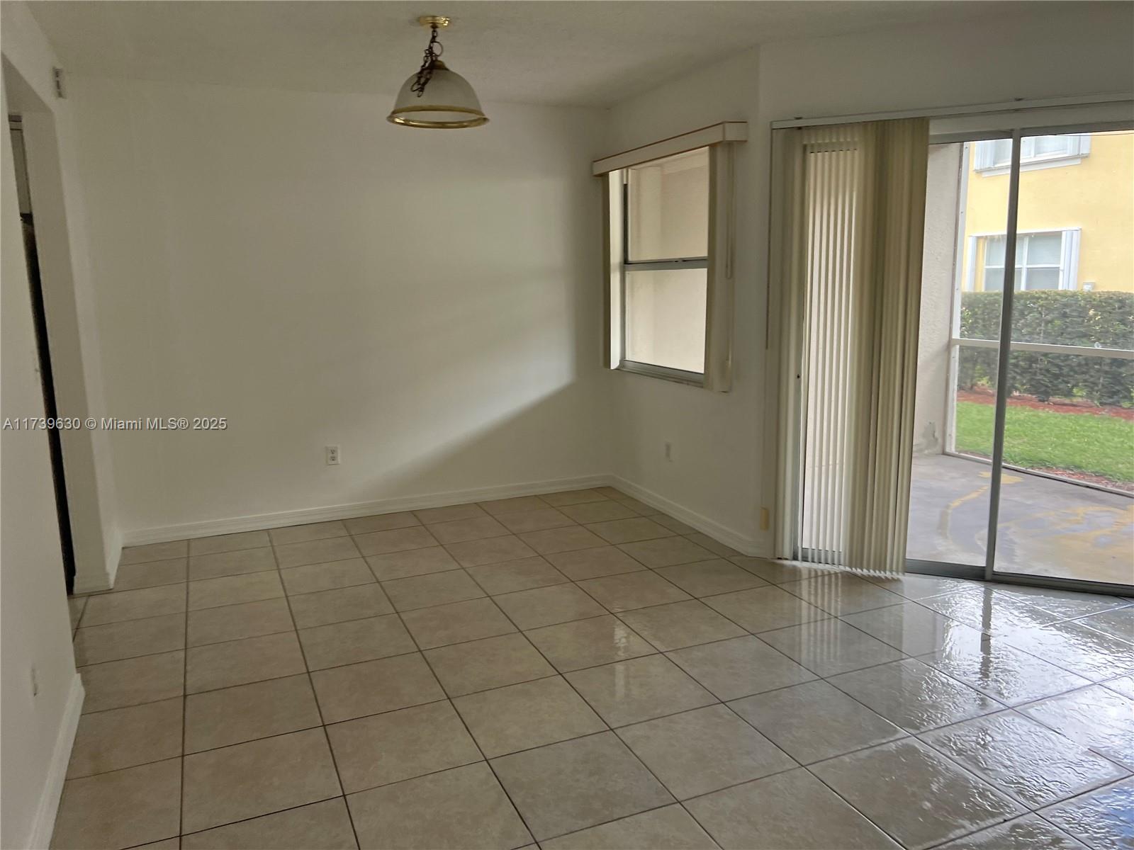 2645 Se 21st Ct 103-d Property Photo 15