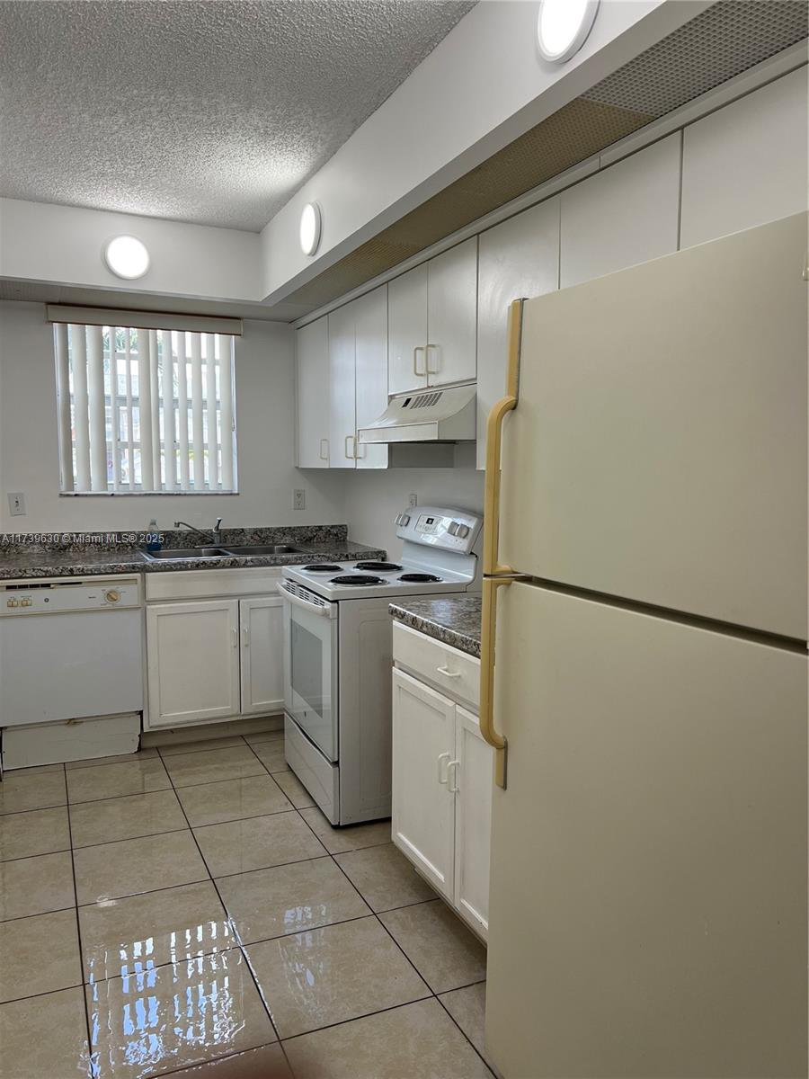 2645 Se 21st Ct 103-d Property Photo 22