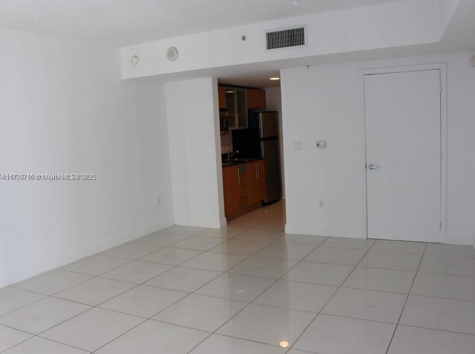 1750 N Bayshore Dr 2807 Property Photo 5
