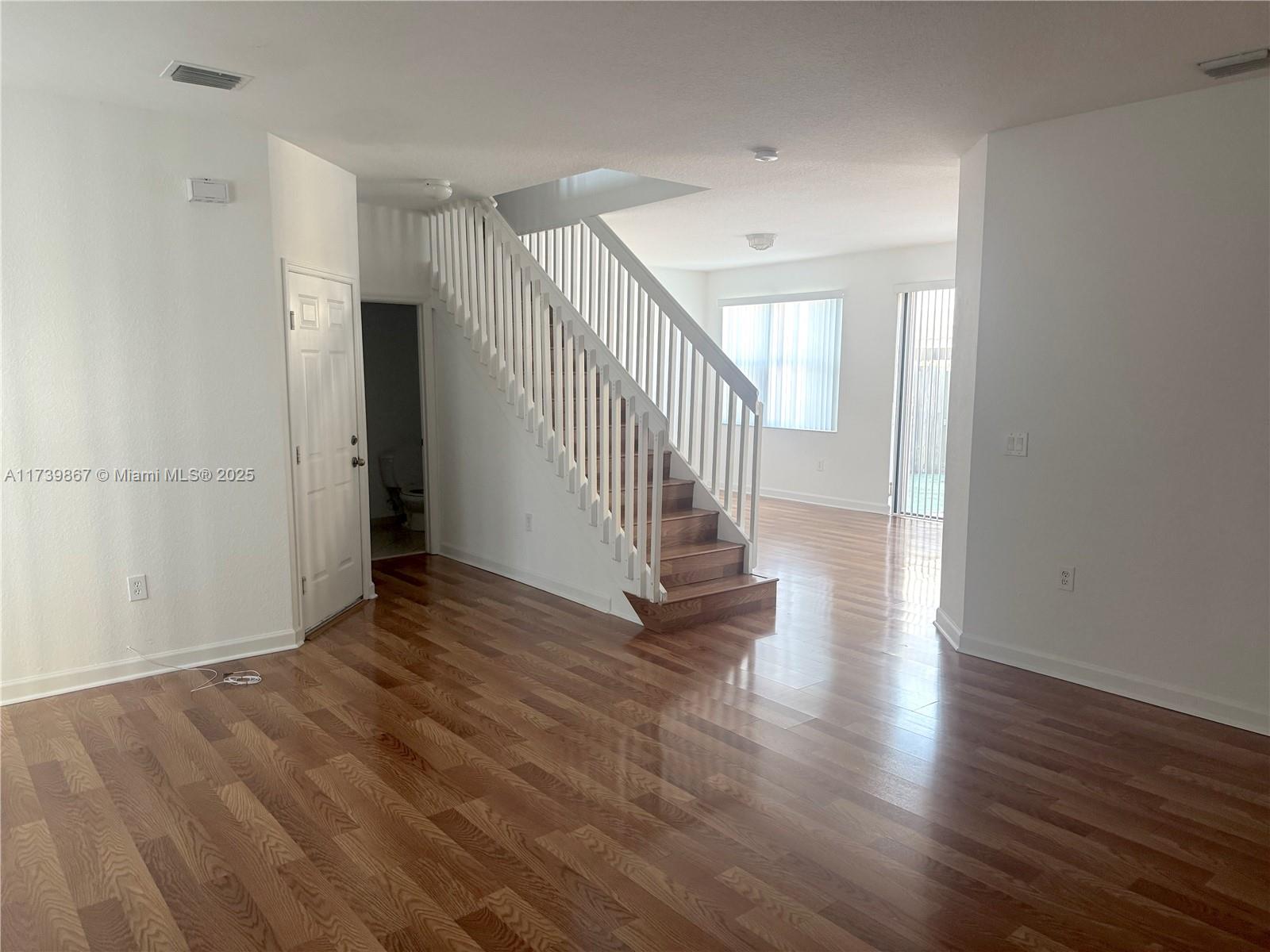 11219 Sw 236th Ln Property Photo 2