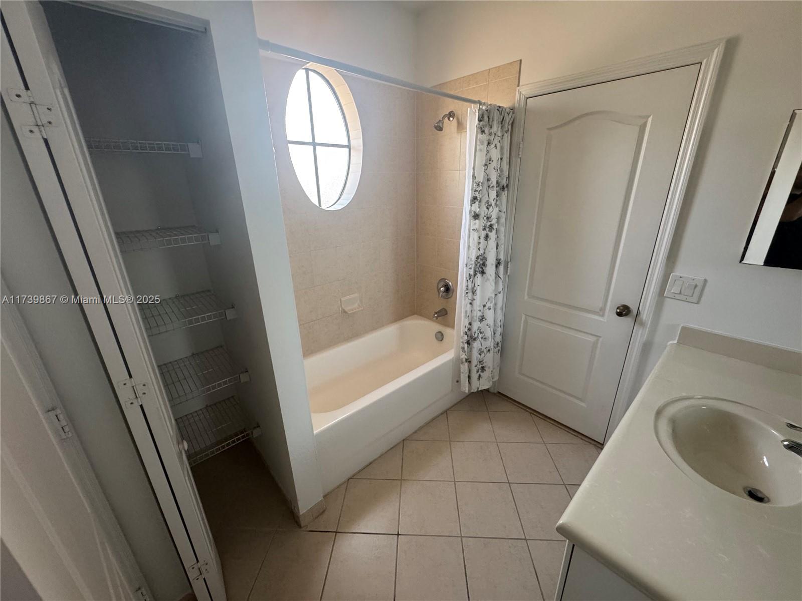 11219 Sw 236th Ln Property Photo 12