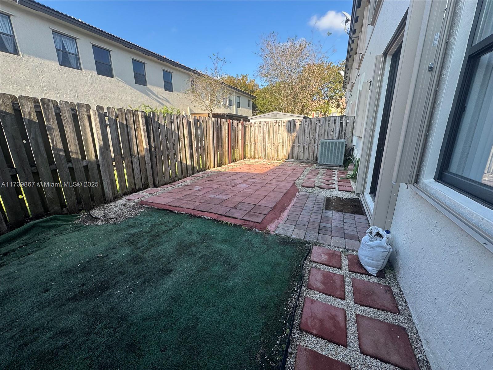 11219 Sw 236th Ln Property Photo 16