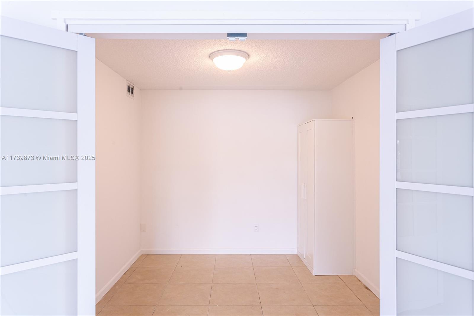873 Ne 195th St 107 Property Photo 15
