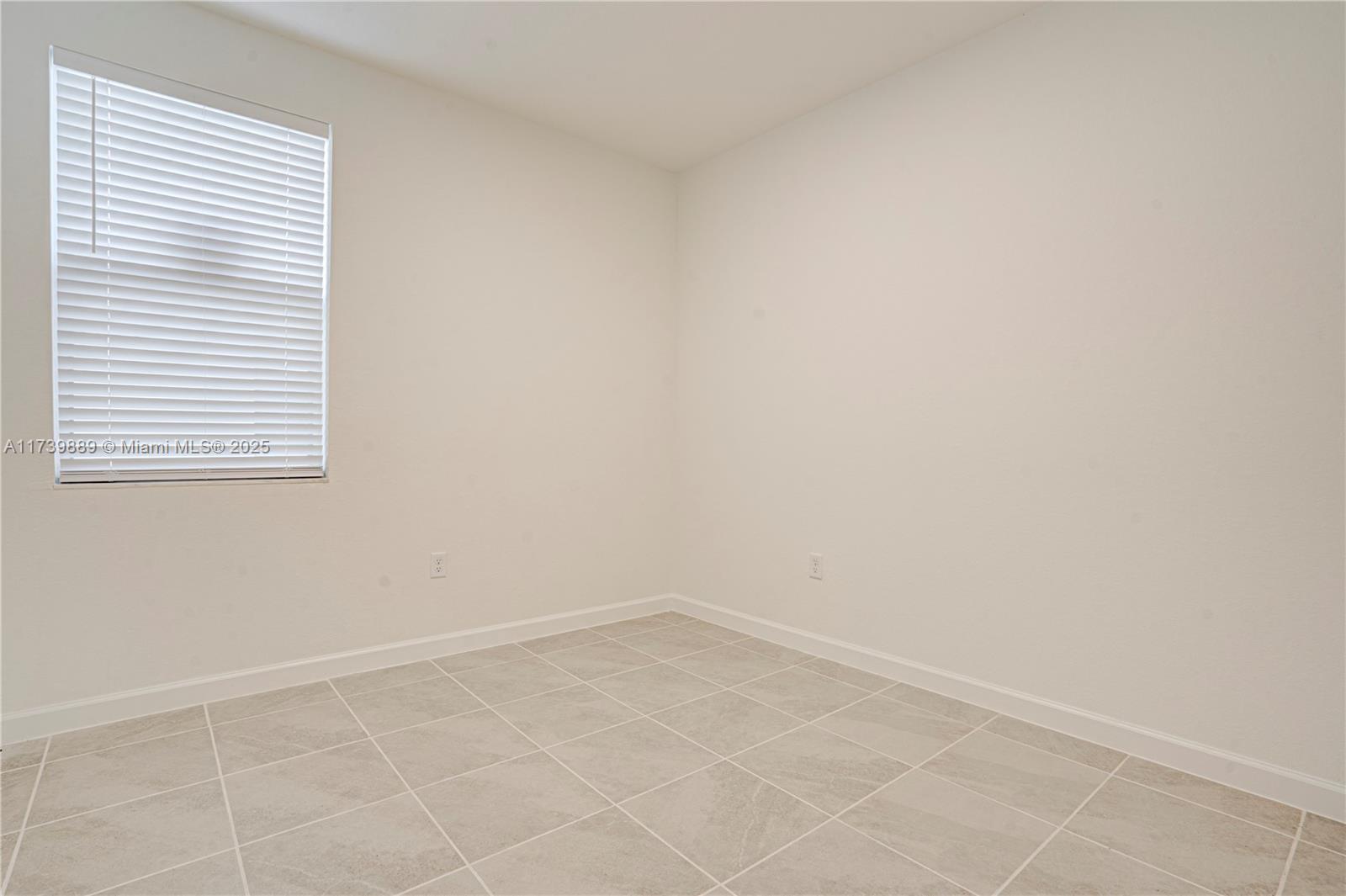 2518 Se 26 Ter 0 Property Photo 11