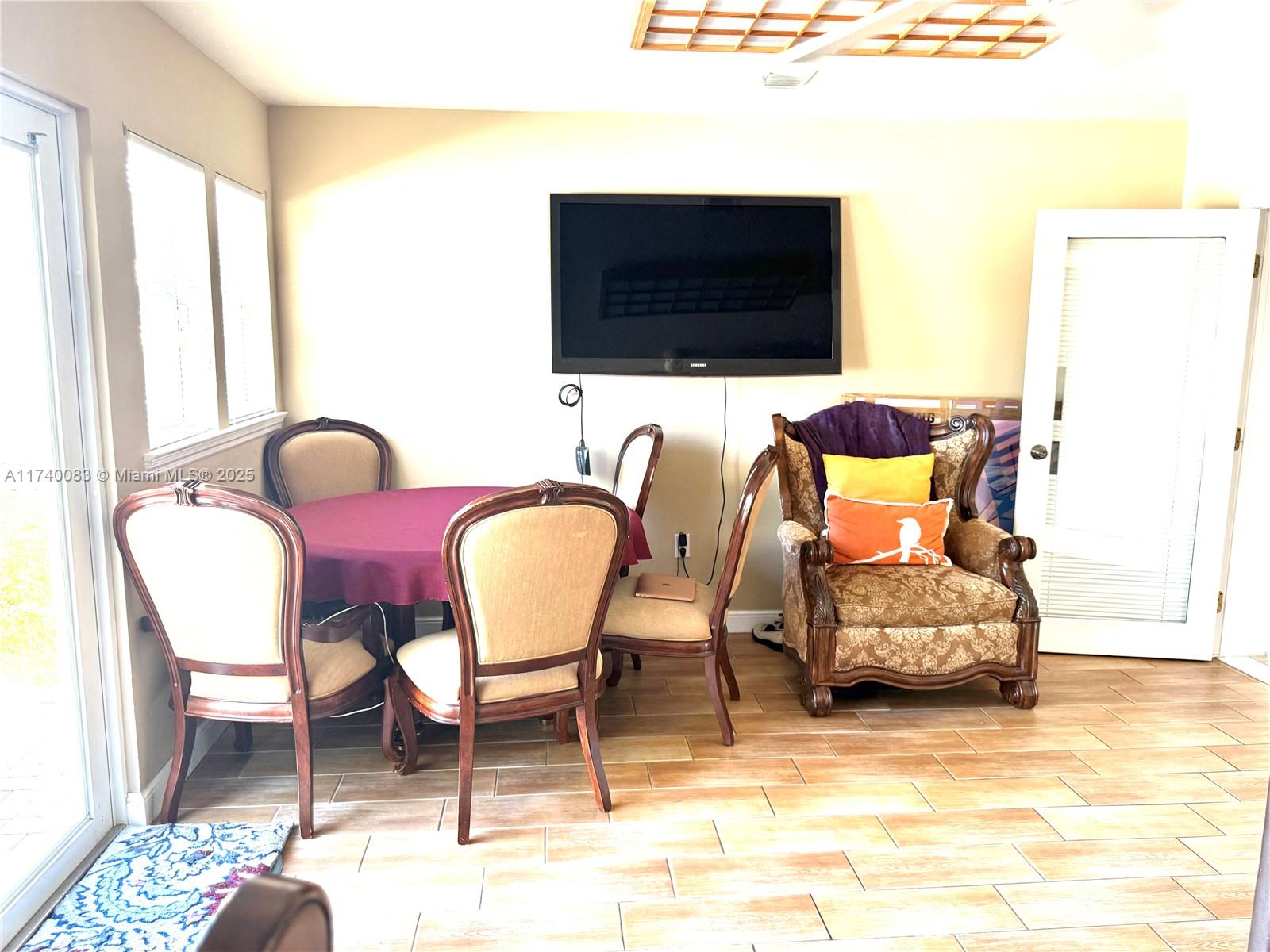 Alf Aralia Ct Property Photo 3