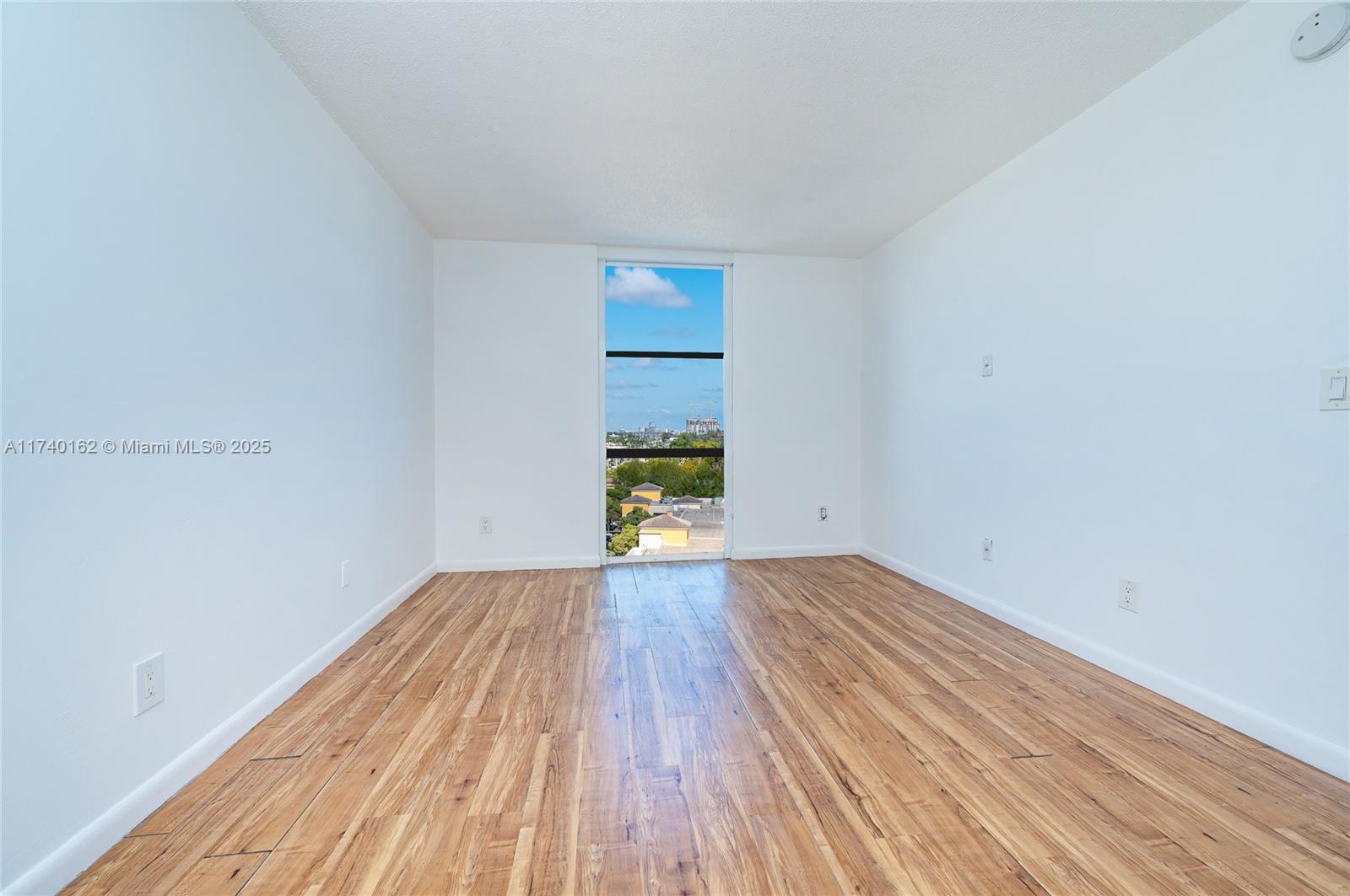 13499 Biscayne Blvd 807 Property Photo 26