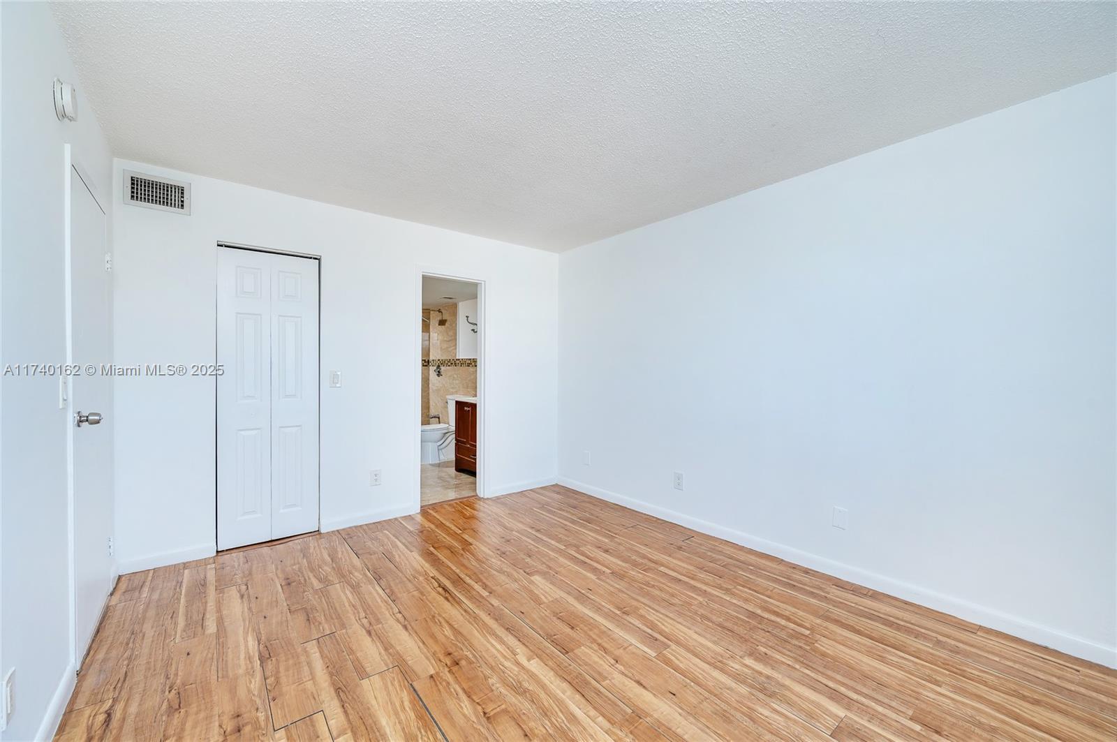 13499 Biscayne Blvd 807 Property Photo 29