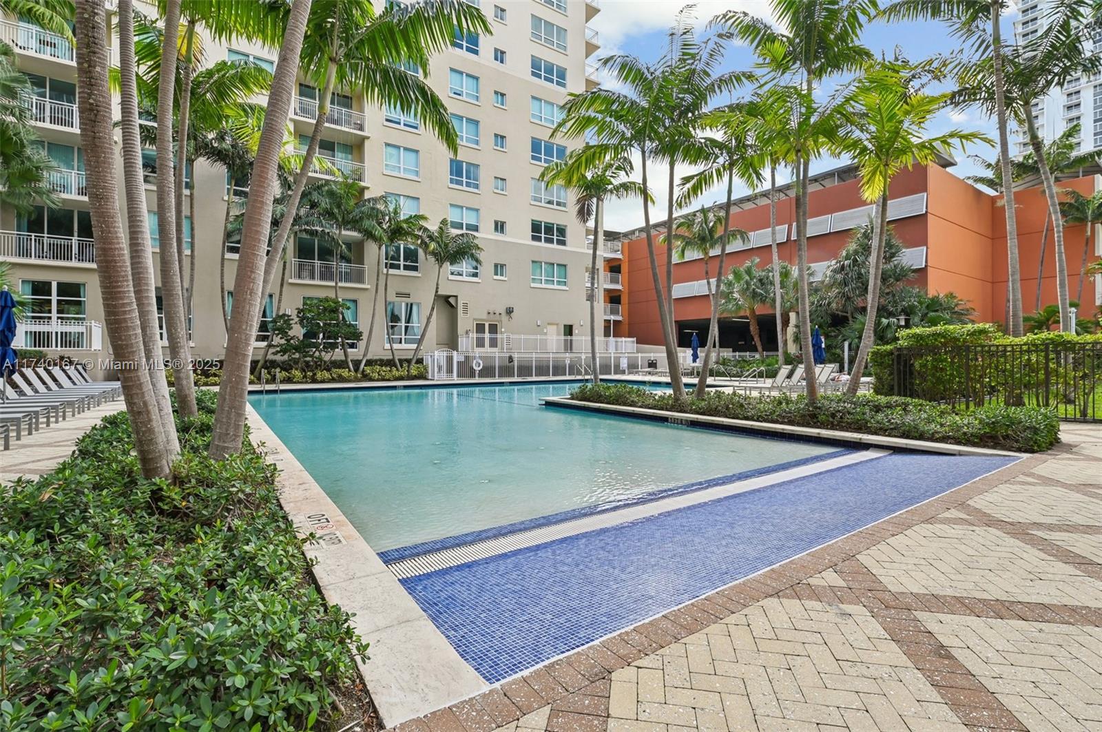 2000 N Bayshore Dr 304 Property Photo 40