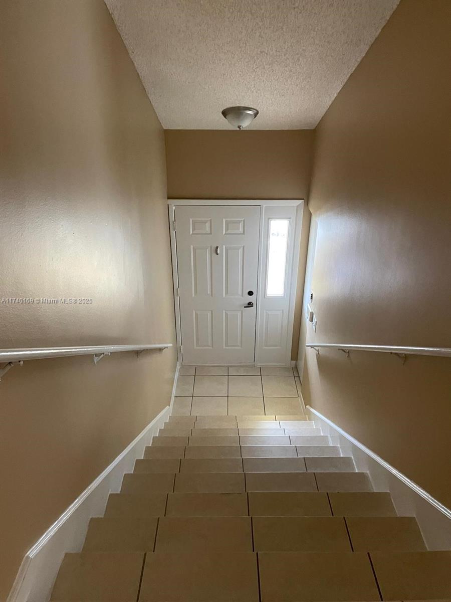 2212 Se 27th Dr 201-b Property Photo 4